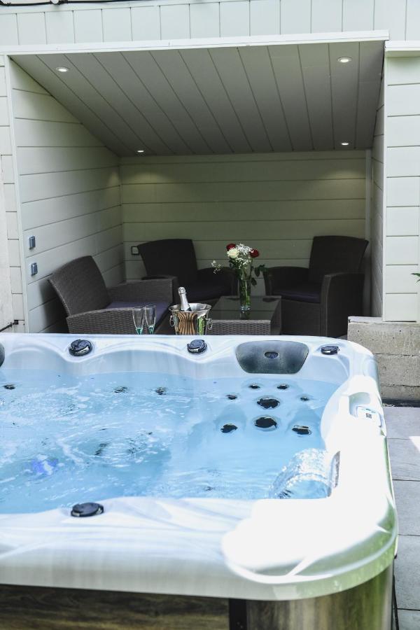 O Rethel Jacuzzi, Gite Ardennes Exteriér fotografie